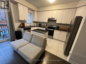 3969 Leonardo St in Burlington, ON - Building Photo - Building Photo