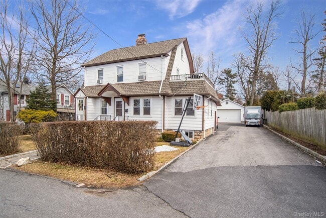 721 River St in Mamaroneck, NY - Building Photo - Building Photo