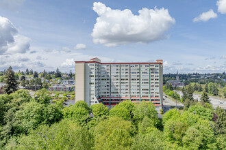 Pacific Towers in Tacoma, WA - Building Photo - Building Photo