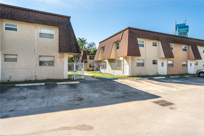 property at 4528 SW 54th St