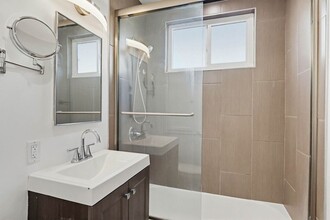 6065 Pickford Pl in Los Angeles, CA - Building Photo - Building Photo