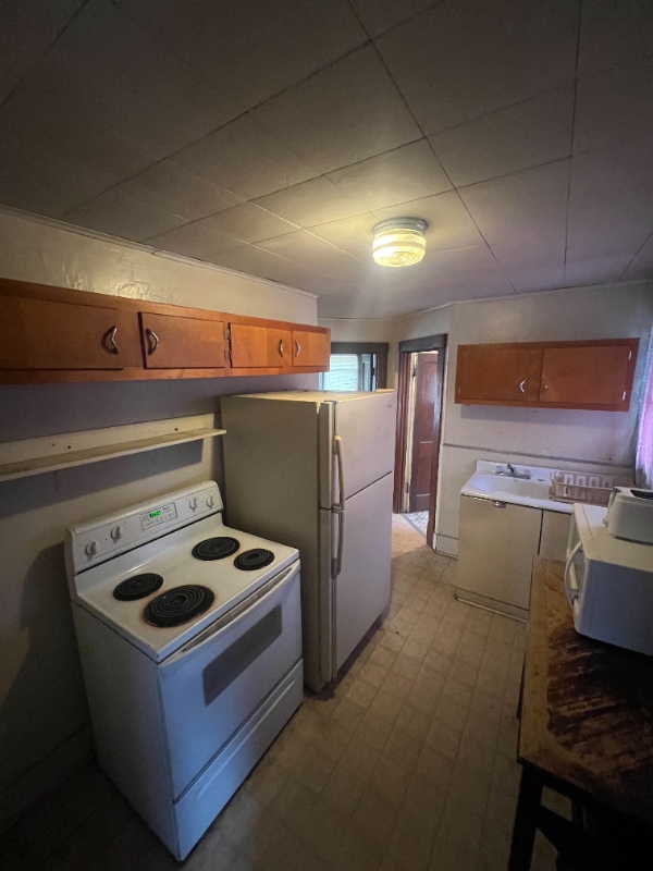 property at 711 2nd St