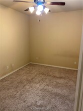 100 Knox Dr in College Station, TX - Building Photo - Building Photo