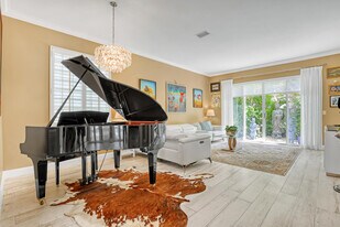 2076 Cezanne Rd in West Palm Beach, FL - Building Photo