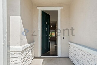 5587 Howell Mountain Ln in Antioch, CA - Foto de edificio - Building Photo