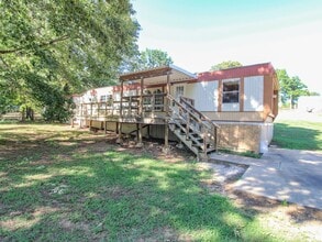 42 Cameron Cir in Muscle Shoals, AL - Building Photo - Building Photo