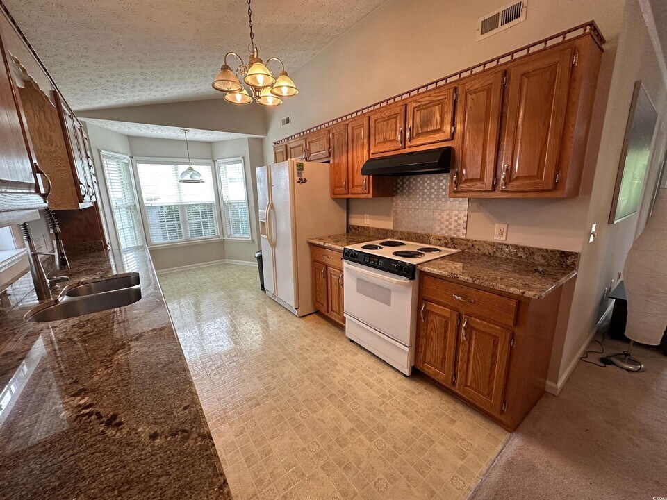 5005 Medieval Dr in Conway, SC - Building Photo