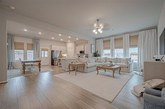 32323 Elmwood Mnr