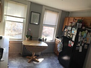 11 Eustis St, Unit 1l in Cambridge, MA - Foto de edificio - Building Photo