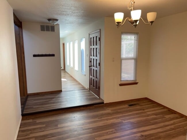 2101 White Cloud St NE in Albuquerque, NM - Building Photo - Building Photo