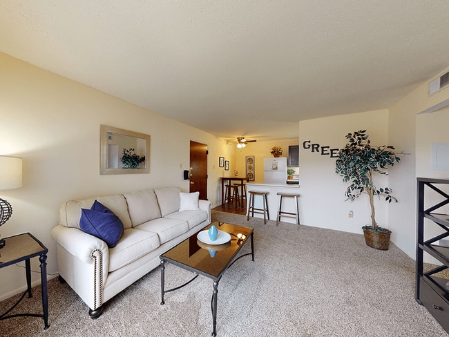 Greenmar Apartments in Fenton, MO - Building Photo - Building Photo