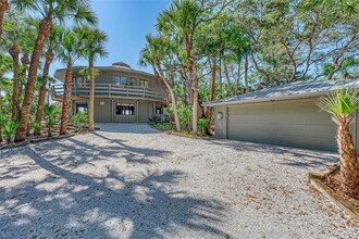 6590 Manasota Key Rd in Englewood, FL - Foto de edificio - Building Photo