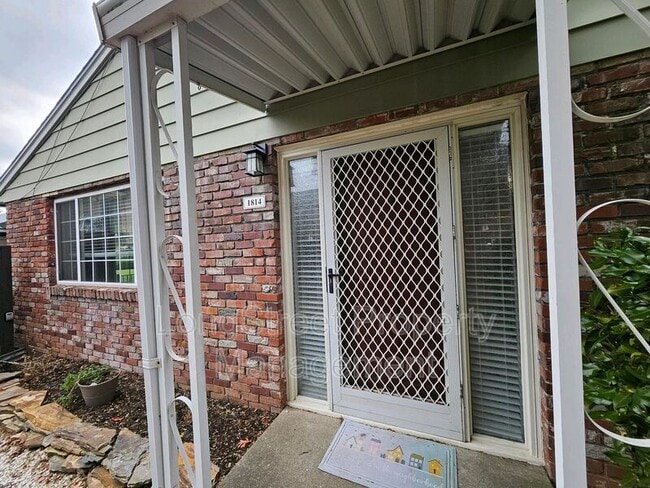 1814 NE 19th St in Gresham, OR - Building Photo - Building Photo