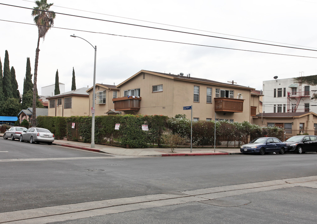 6132 De Longpre Ave in Los Angeles, CA - Building Photo