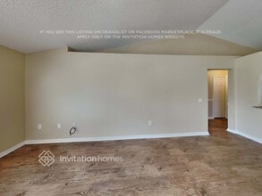 1284 Courtland Blvd in Deltona, FL - Foto de edificio - Building Photo