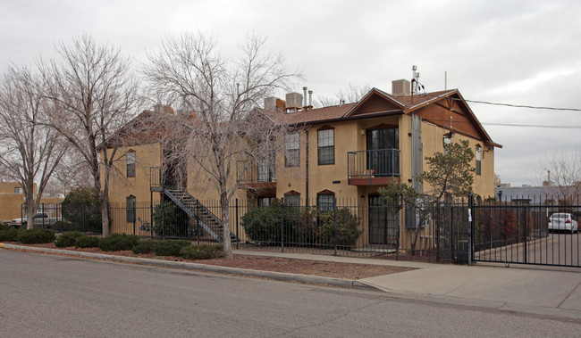 1116 Coal Ave SW in Albuquerque, NM - Building Photo - Building Photo