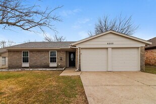 6200 Kary Lynn Dr S in Watauga, TX - Building Photo