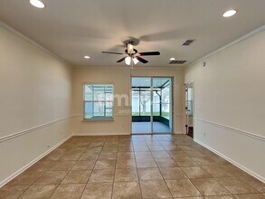 629 Drysdale Dr in Orange Park, FL - Foto de edificio - Building Photo