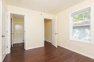 957 Prosperity Ave, Unit 201 in St. Paul, MN - Building Photo - Building Photo