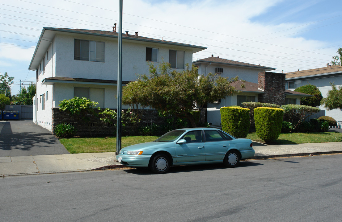 676 Garland Ave in Sunnyvale, CA - Building Photo