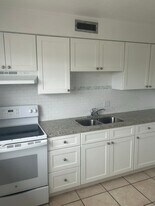 125 Cleveland Ave in Cocoa Beach, FL - Building Photo