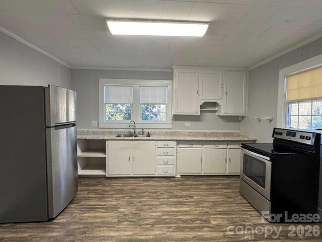 70 Crowell Dr NW in Concord, NC - Building Photo - Building Photo