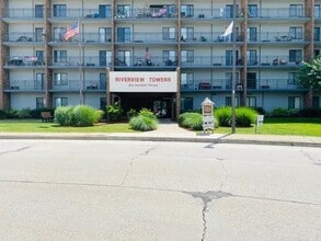 1 Kanawha Terrace in St. Albans, WV - Building Photo - Building Photo