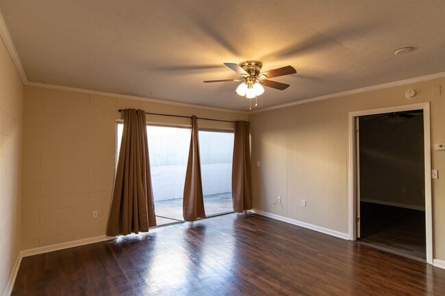 2241 W Pensacola St in Tallahassee, FL - Building Photo - Building Photo