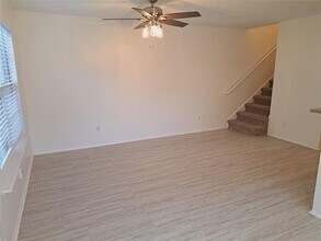6703 Hill Oaks Dr in Austin, TX - Building Photo - Building Photo