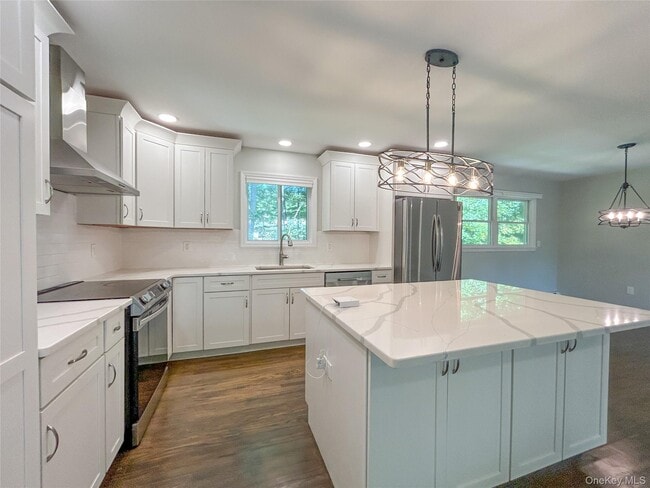 9 Brian Pl in Wappingers Falls, NY - Building Photo - Building Photo