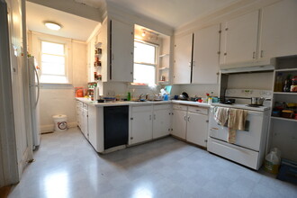 1735 Commonwealth Ave, Unit 1 in Boston, MA - Building Photo - Building Photo