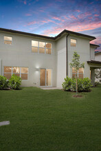 4969 Navali Dr in Wellington, FL - Foto de edificio - Building Photo