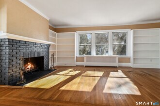 1955 Chapel St in New Haven, CT - Building Photo - Building Photo