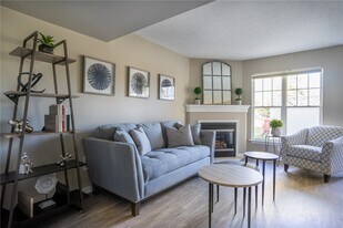 769 Royal Sunset Dr in Webster, NY - Building Photo