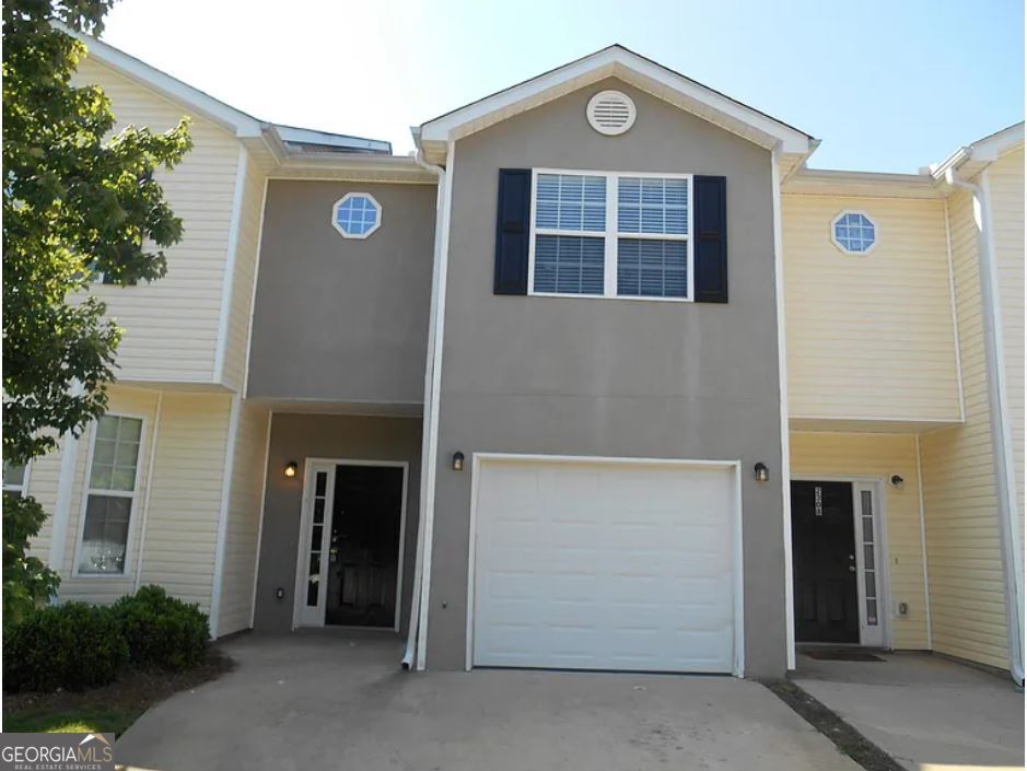 2306 Nicole Dr in Hampton, GA - Building Photo