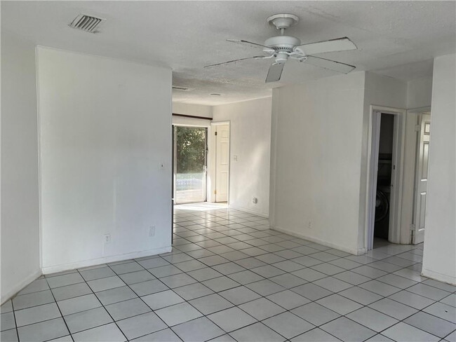 10 NW 19th St in Pompano Beach, FL - Building Photo - Building Photo