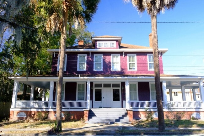 2115 Lincoln St, Unit Upper right 1 br