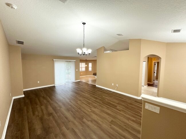 12 Robin Pl in Palm Coast, FL - Building Photo - Building Photo