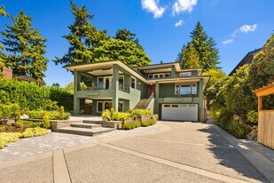 1610 10th St W in Kirkland, WA - Building Photo