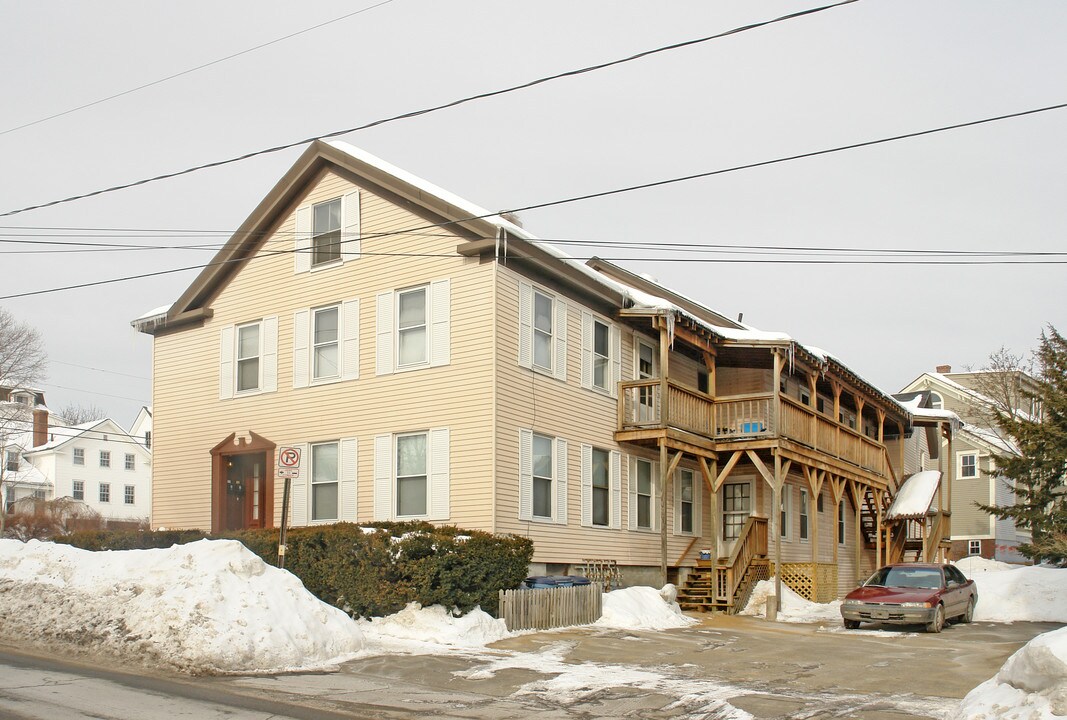 68 School St in Concord, NH - Building Photo