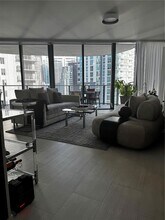 1000 Brickell Plz, Unit 2301 in Miami, FL - Building Photo - Building Photo