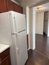 2 Bay Club Dr in Queens, NY - Building Photo - Building Photo