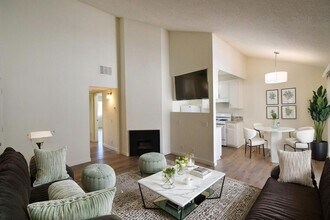 17122 Chatsworth St in Los Angeles, CA - Building Photo - Building Photo