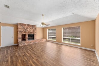 2822 Wood Hollow Dr in League City, TX - Building Photo - Building Photo