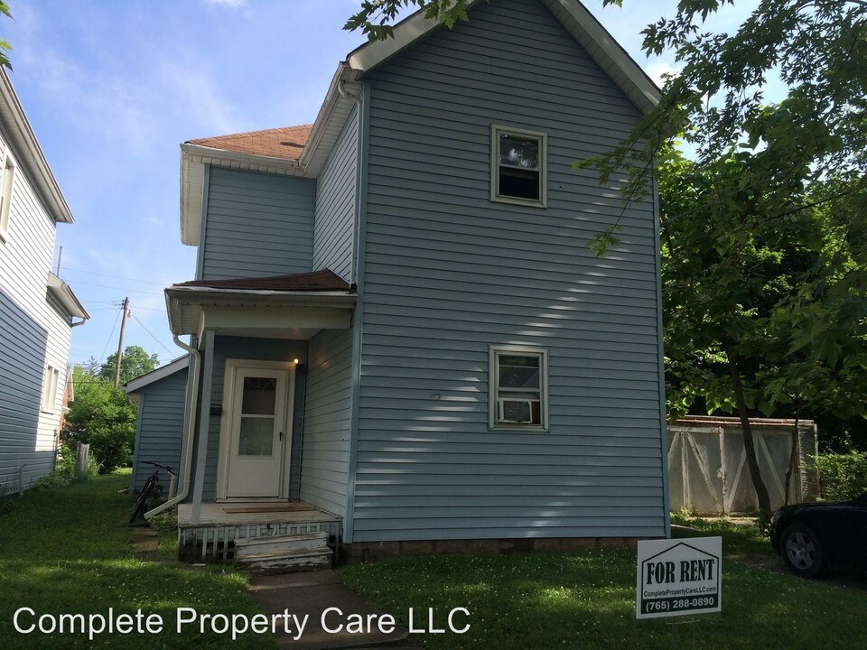 1714 W Adams St in Muncie, IN - Building Photo