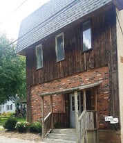 611 S Clayton St in Bloomington, IL - Building Photo