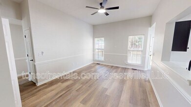 407 Windy Meadow Way in Simpsonville, SC - Building Photo - Building Photo