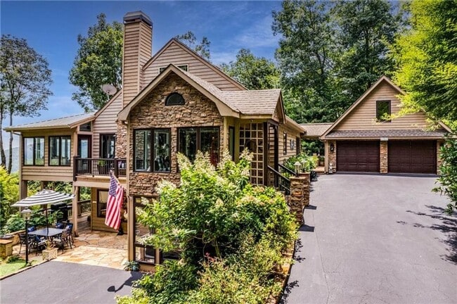 property at 1545 Pettit Ridge Rd