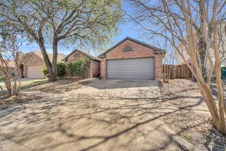 408 Wolfe St in Cedar Hill, TX - Building Photo - Building Photo