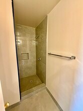 1134 Campbell St, Unit 305 in Glendale, CA - Building Photo - Building Photo